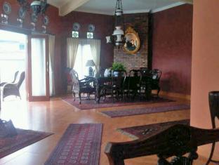 Villa Riri By The London Living Depok Eksteriør billede